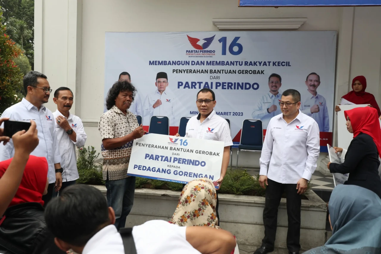 Penyerahan Bantuan Gerobak...