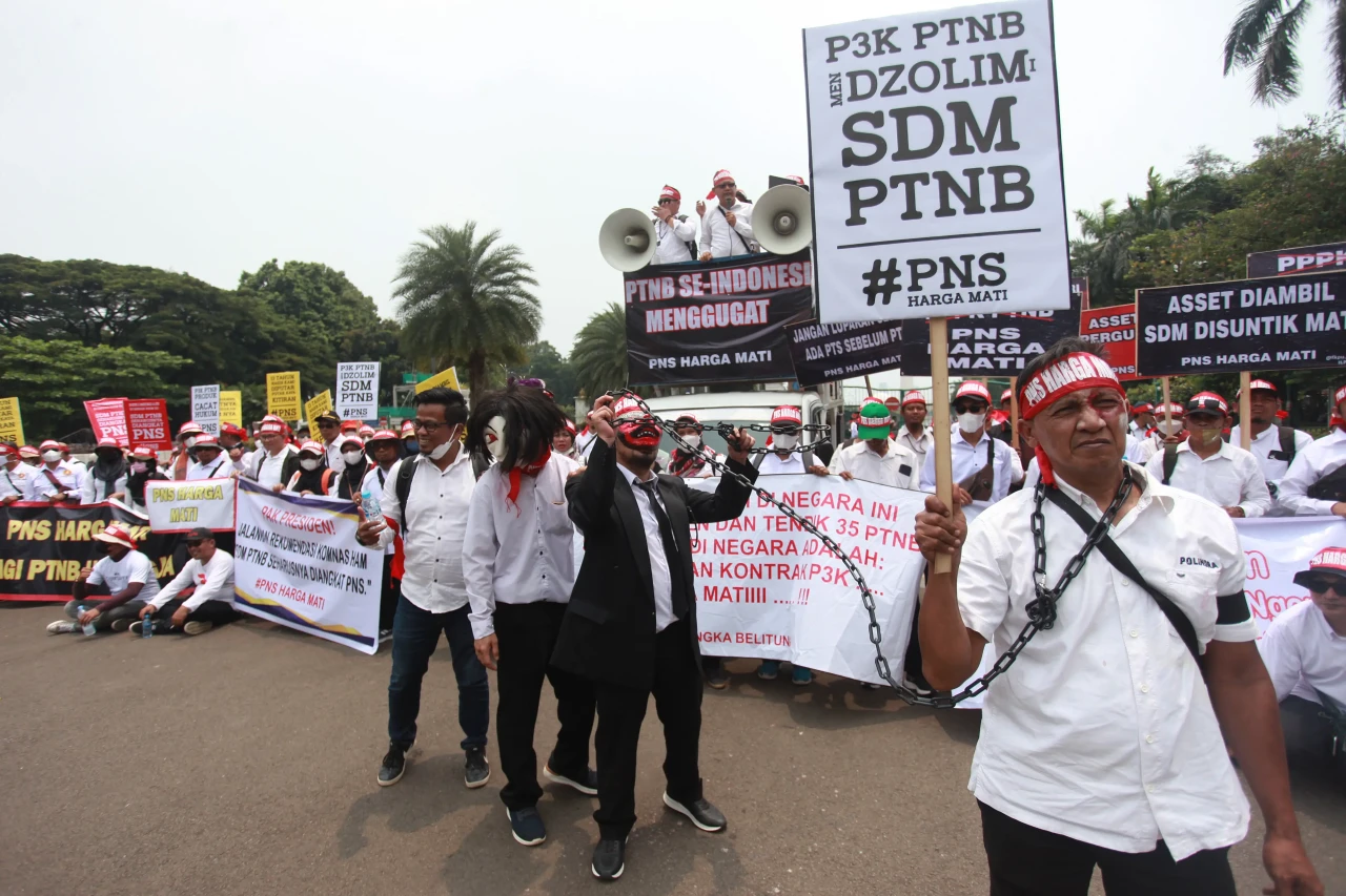 Aksi Dosen dari 35 PTN...