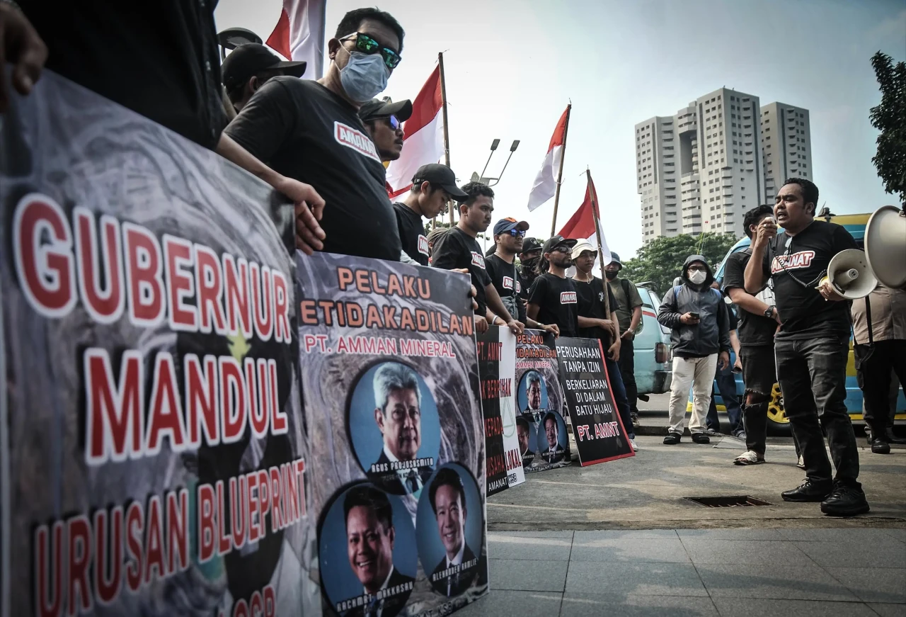 Aksi Penolakan Rencana...