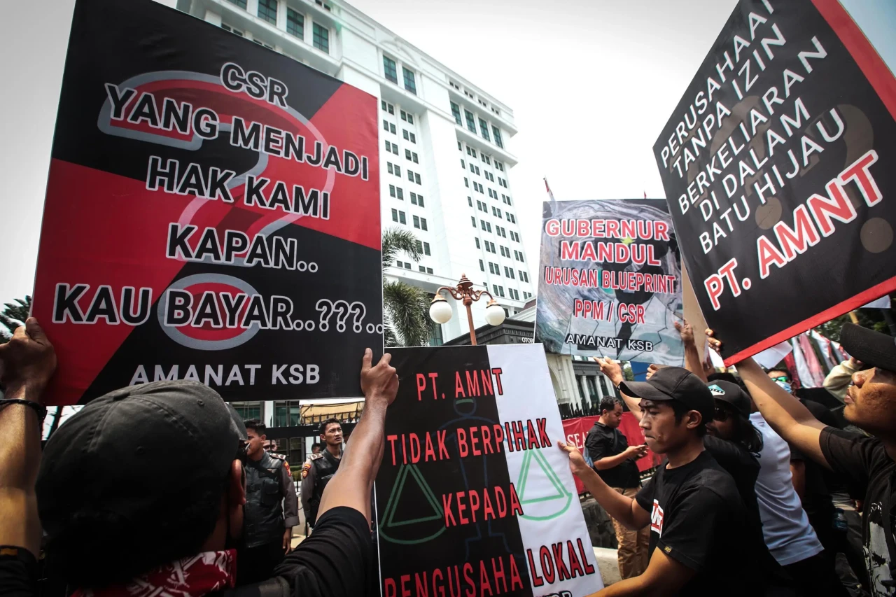 Aksi Penolakan Rencana...