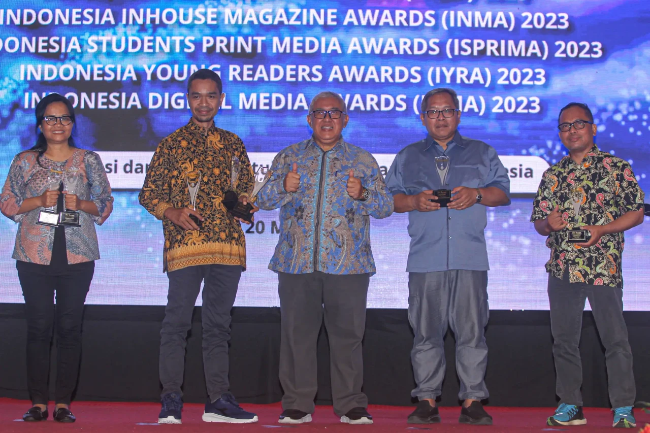 Koran SINDO Borong Empat...
