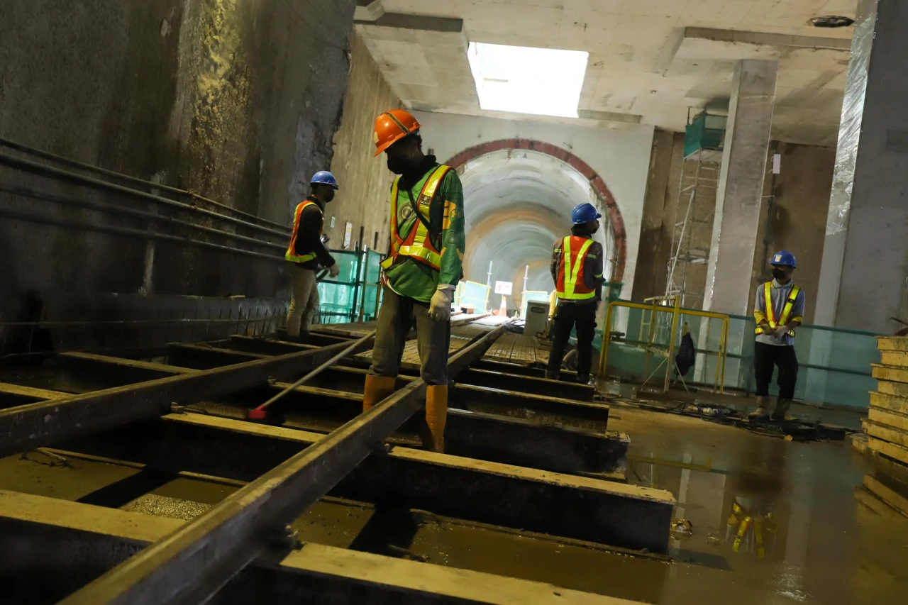 MRT Jakarta Fase 2A...