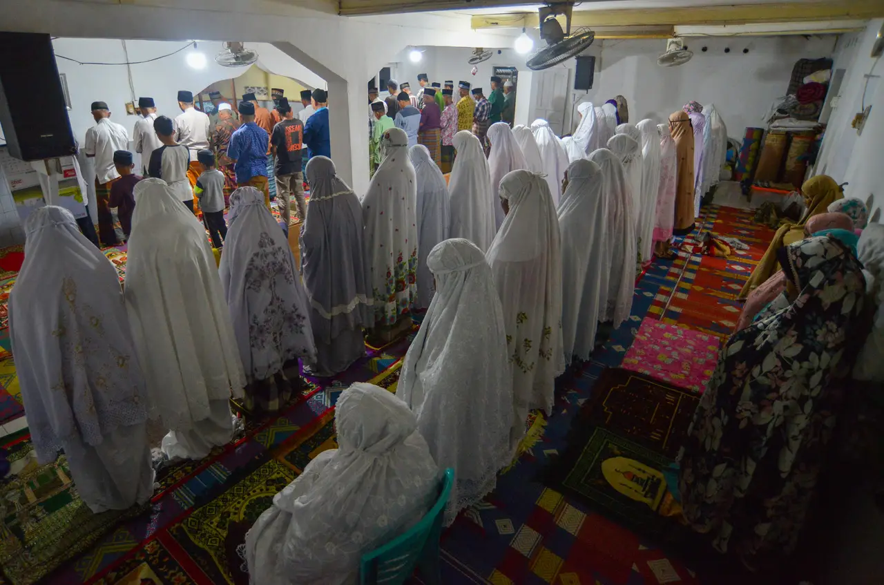 Tarawih Pertama Jamaah...