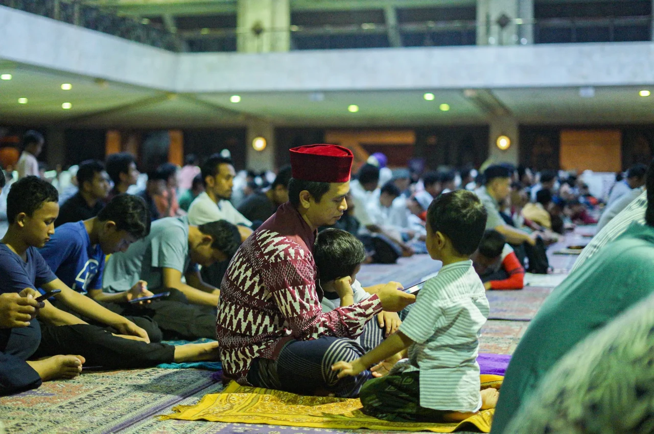 Salat Tarawih Hari Pertama...