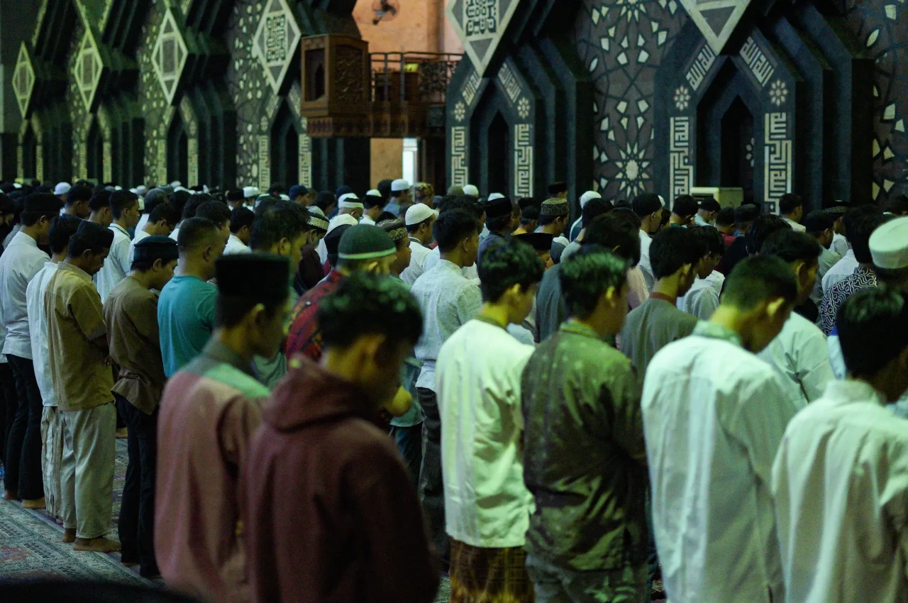 Salat Tarawih Hari Pertama...