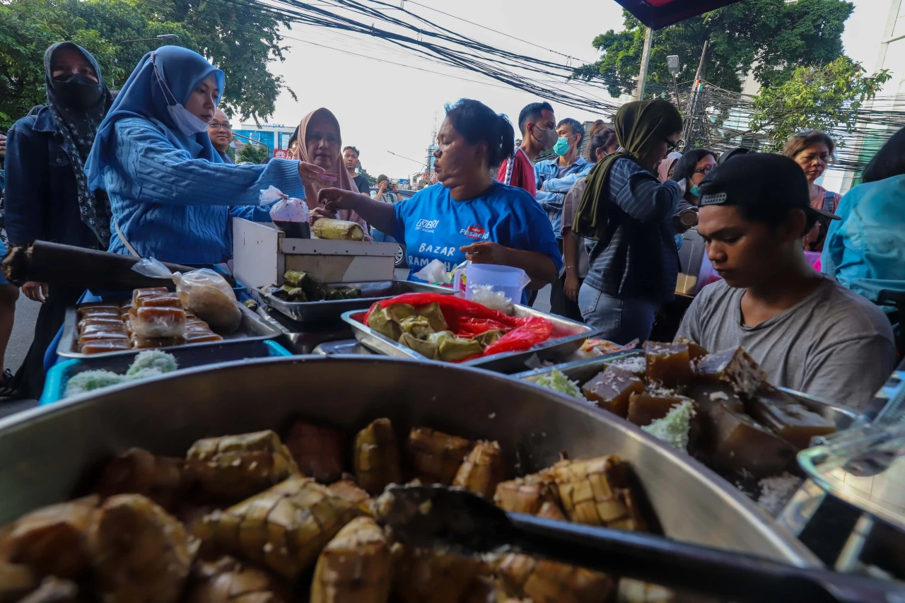 Berburu Takjil di Kawasan...
