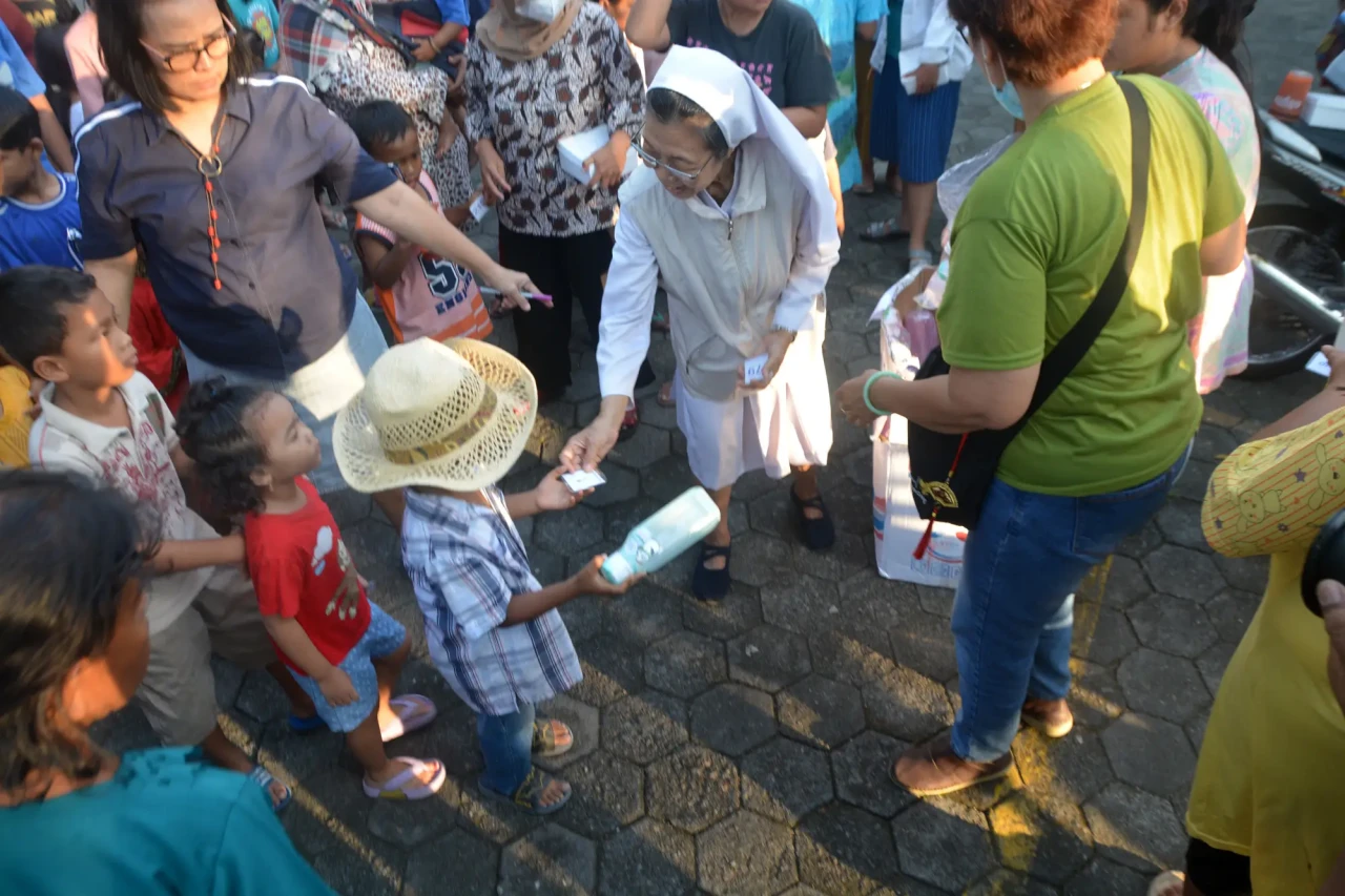 Indahnya Toleransi,...