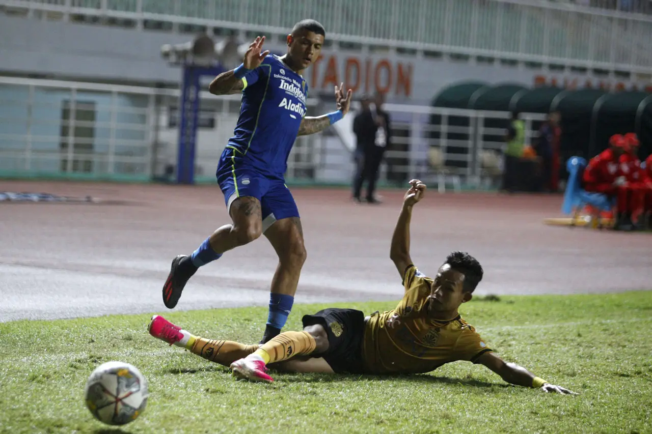 Hasil Persib vs Bhayangkara...