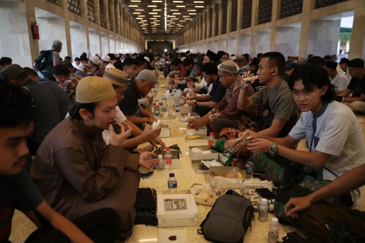 Begini Suasana Buka...
