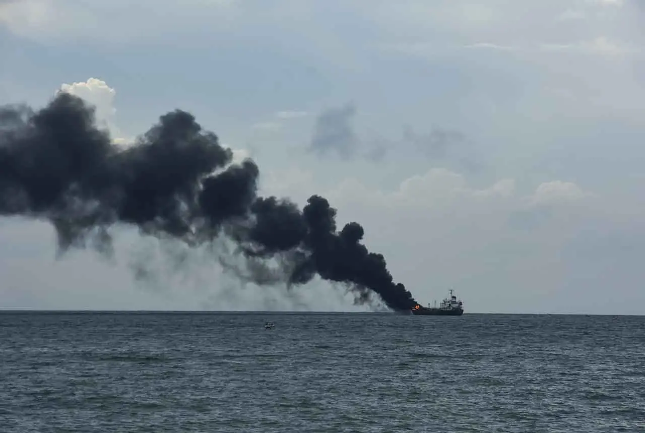 Kapal Tanker MT Christian...