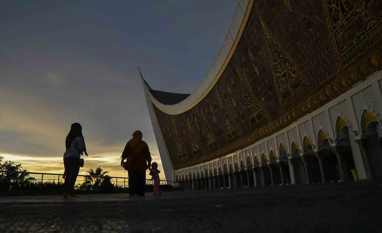 Ngabuburit di Masjid...