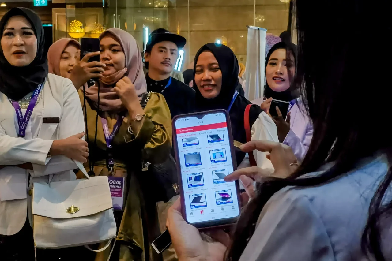 Pelopor e-Commerce Baru,...