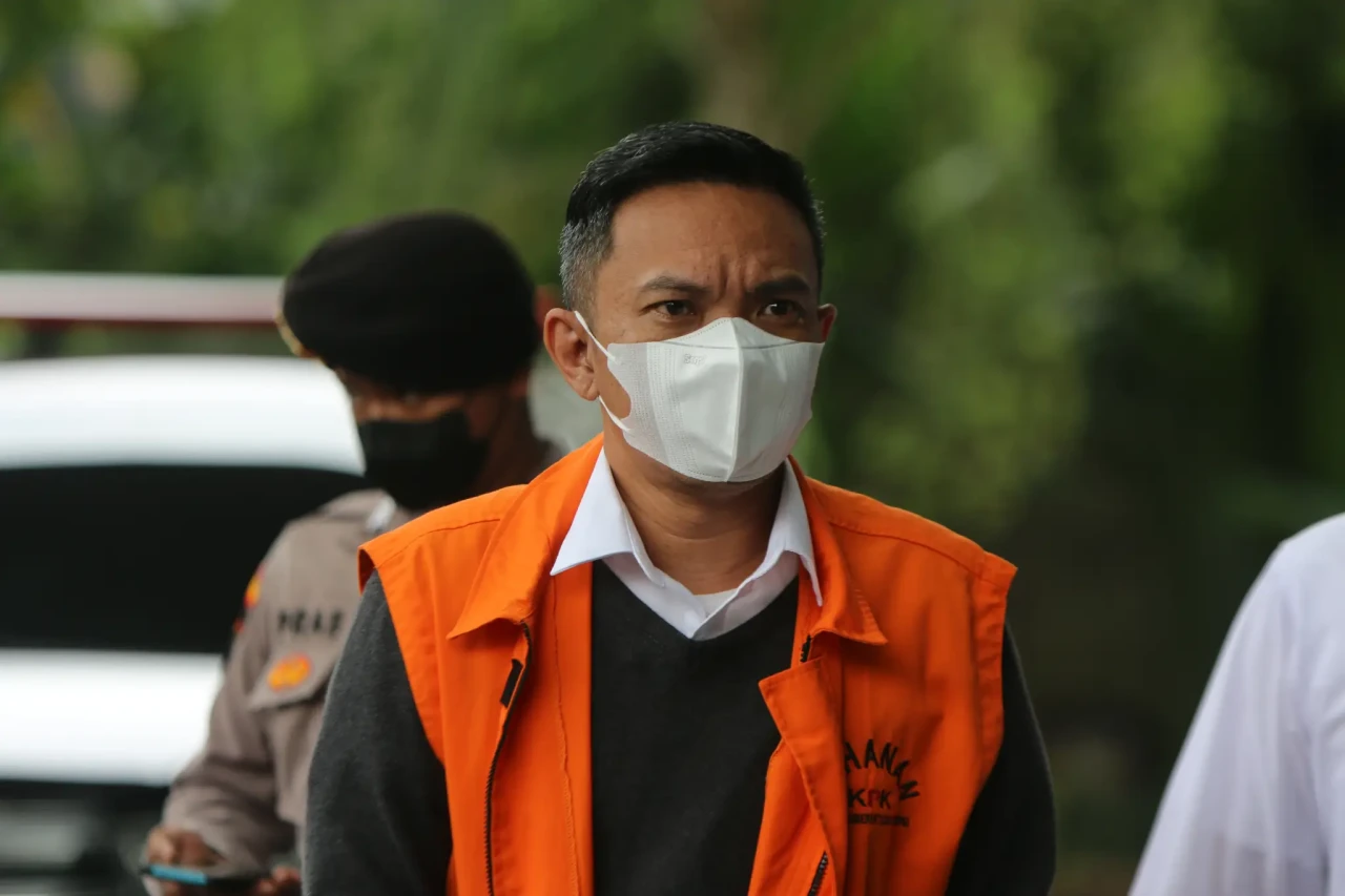 Perpanjangan Masa Tahanan...