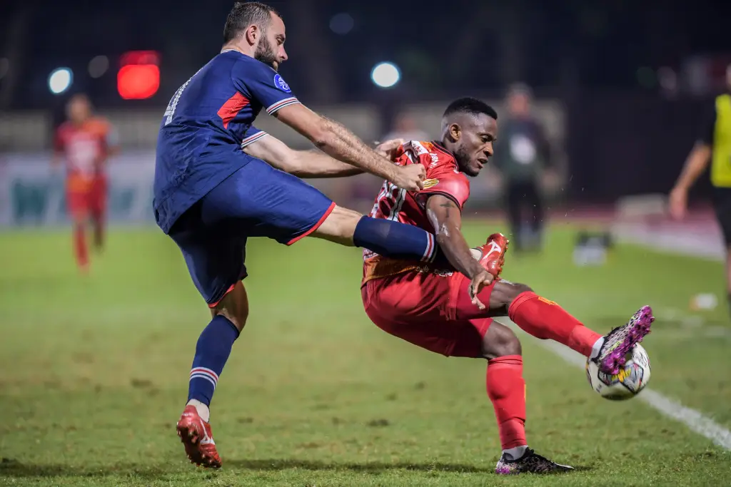 Arema FC Kalah 1-3 Melawan...