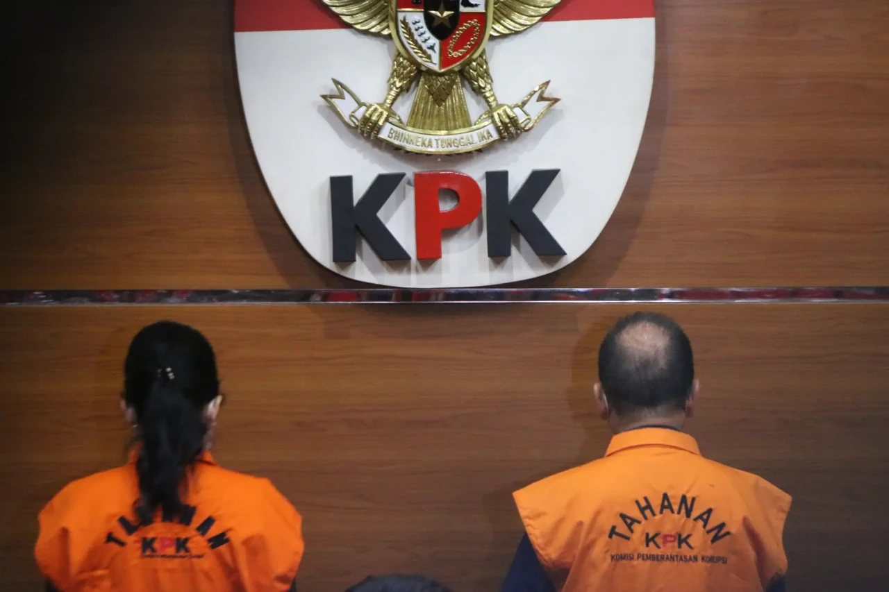 Bupati Kapuas dan Istri...