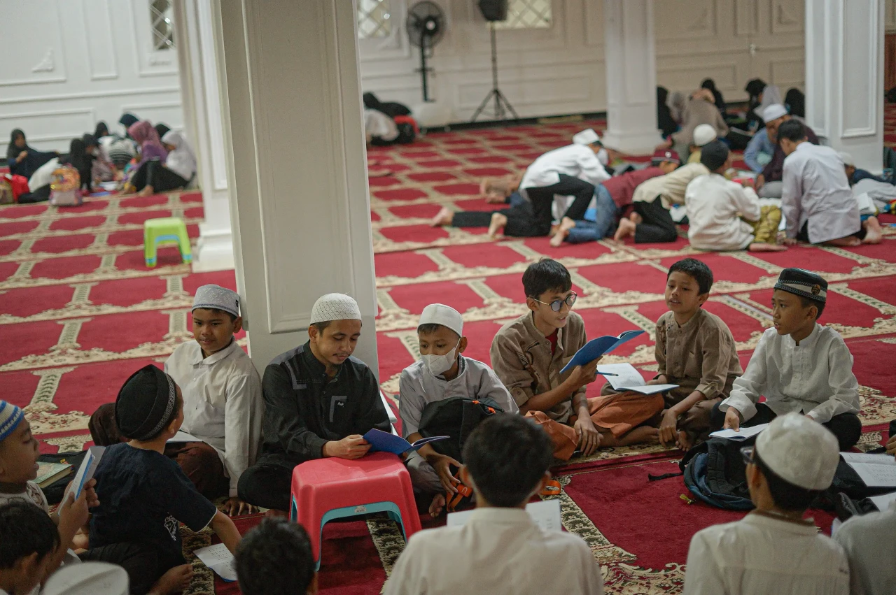 Ratusan Anak Mengikuti...