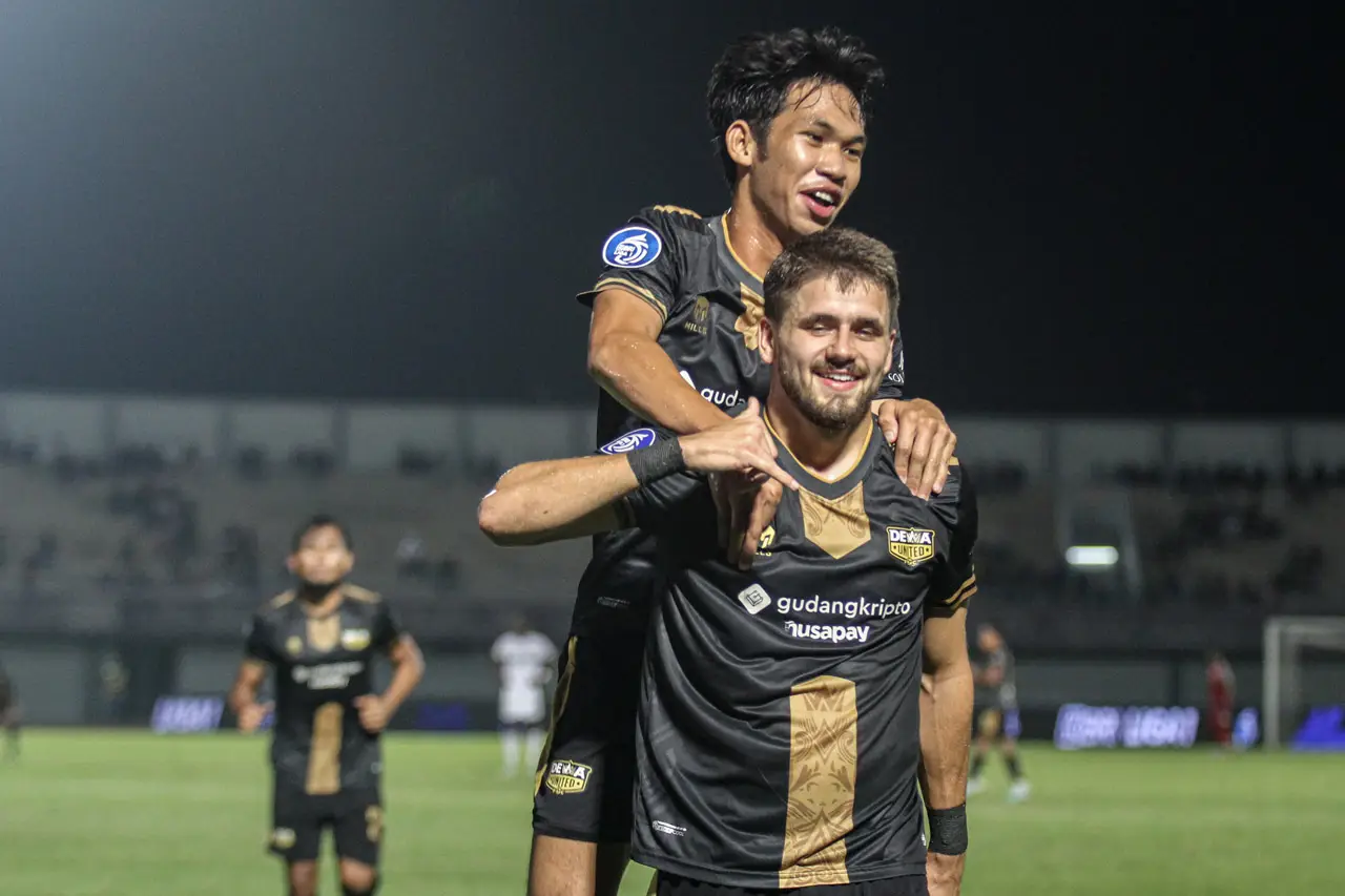 Persik Kediri Kalahkan...