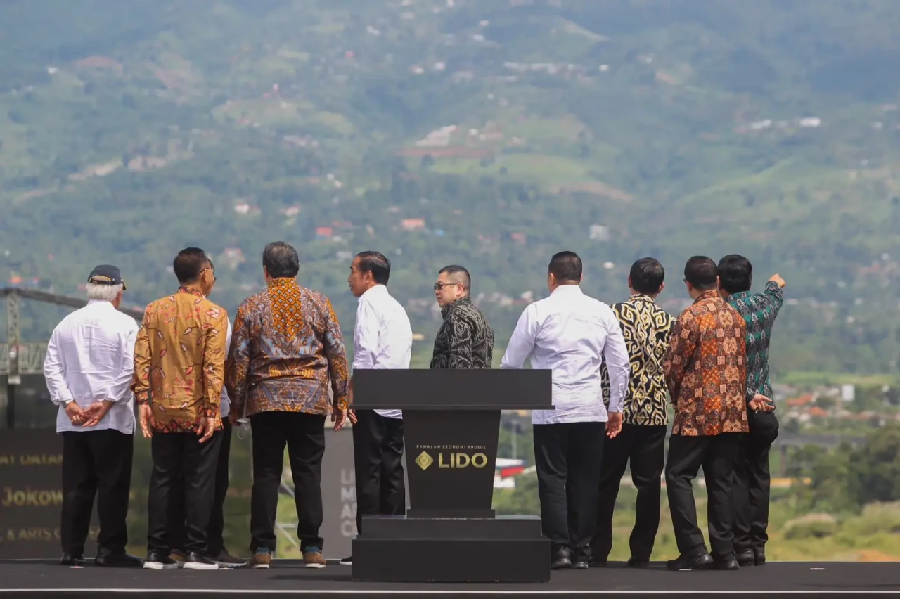 Momen HT Ajak Jokowi...