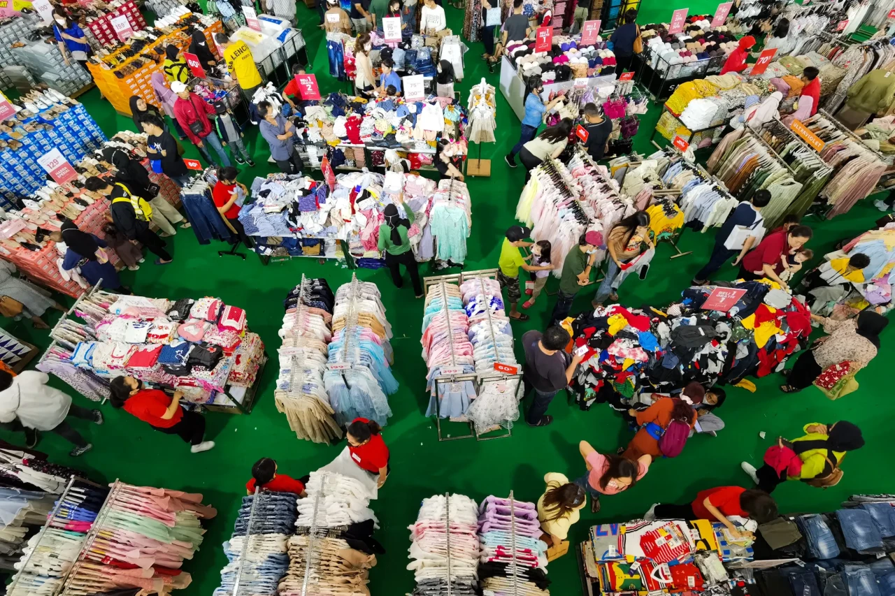 Berburu Diskon untuk...