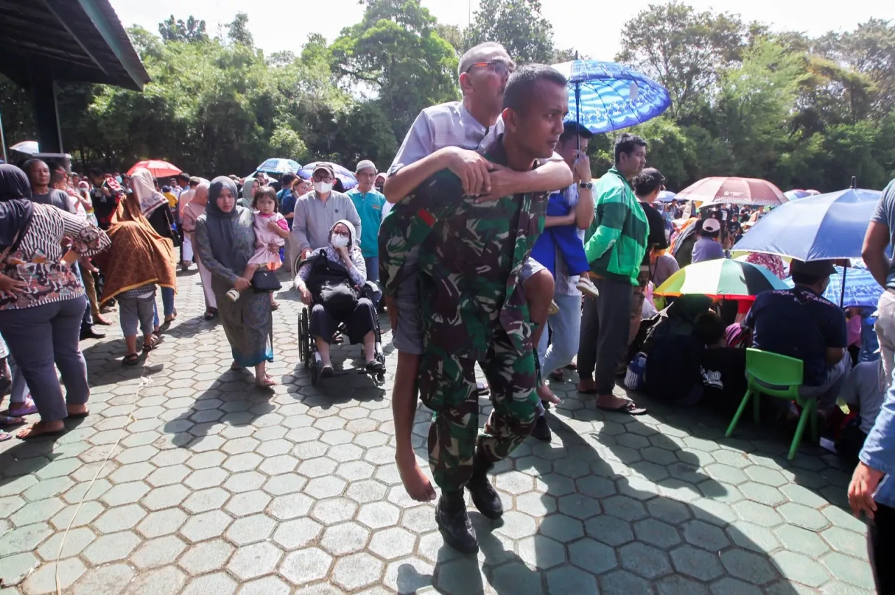 Demi Diobati Ida Dayak,...