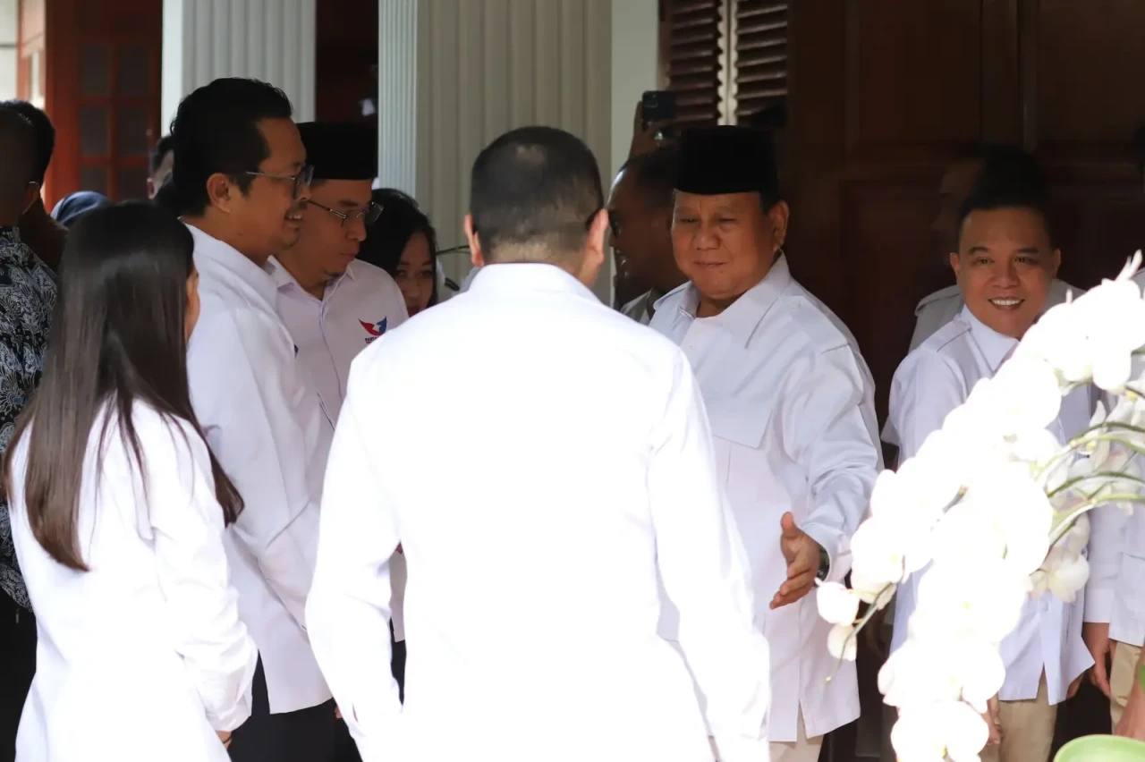Hary Tanoesoedibjo dan...
