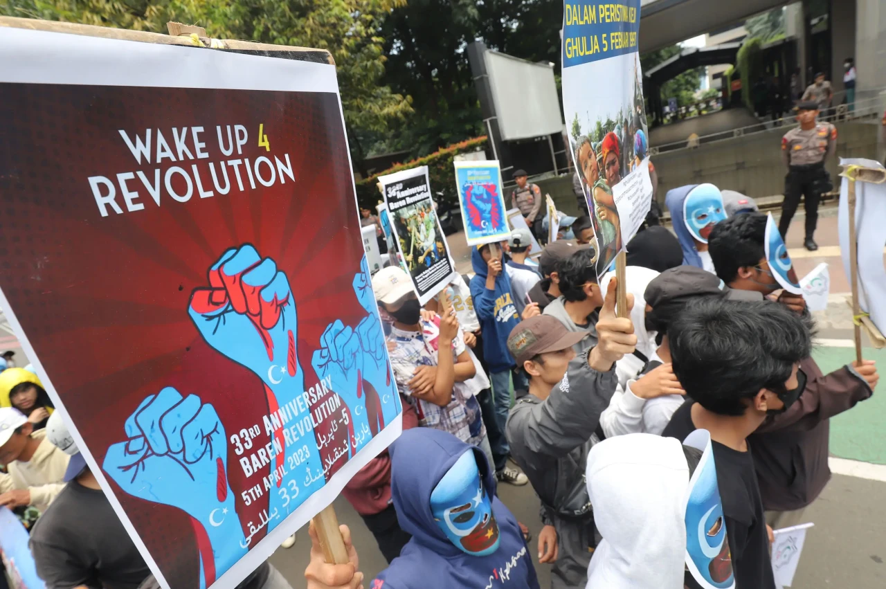 Aksi Aliansi Mahasiswa...