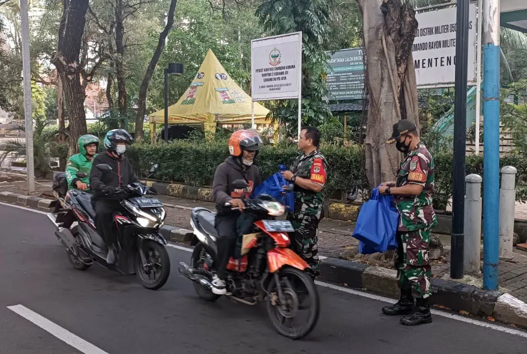 Koramil 01 Menteng bersama...