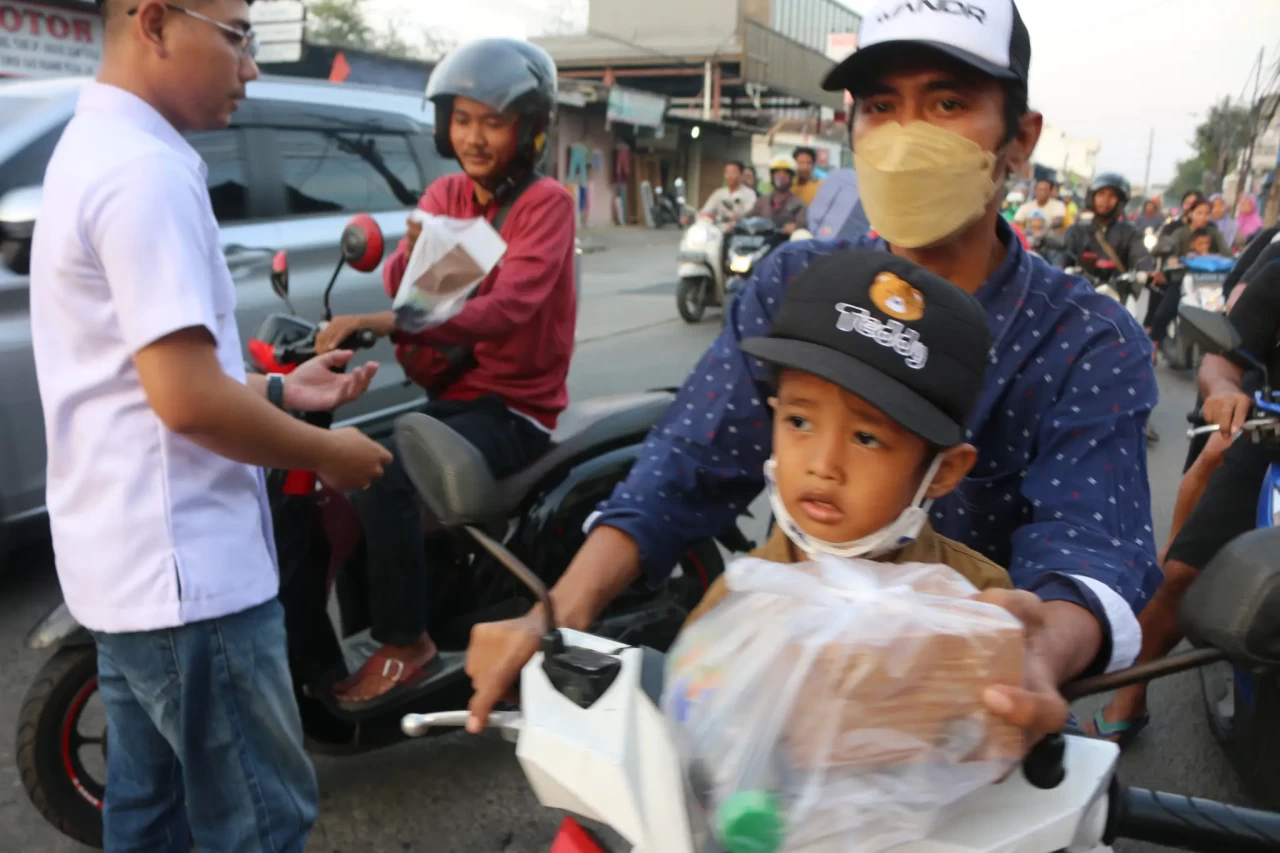Pemuda Perindo Berbagi...