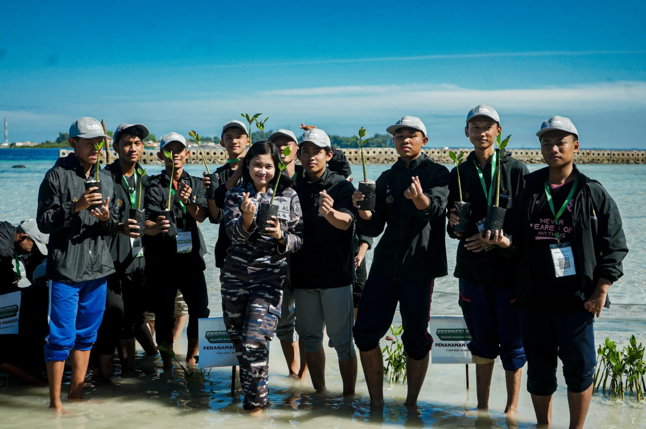 Penanaman 500 Bibit...