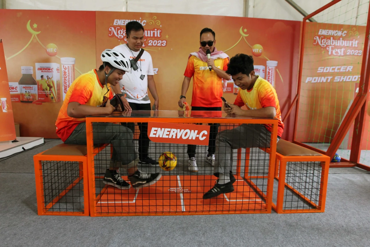 Keseruan Enervon Ngabuburit...