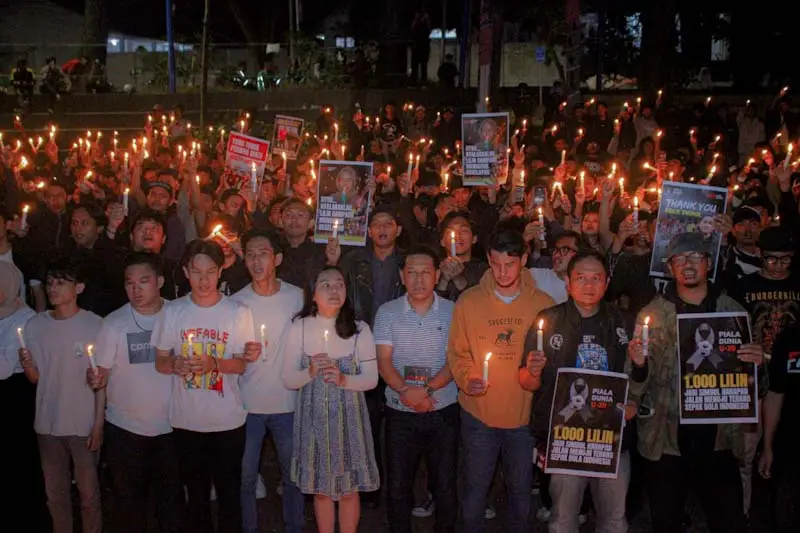 Nyalakan 1.000 Lilin,...