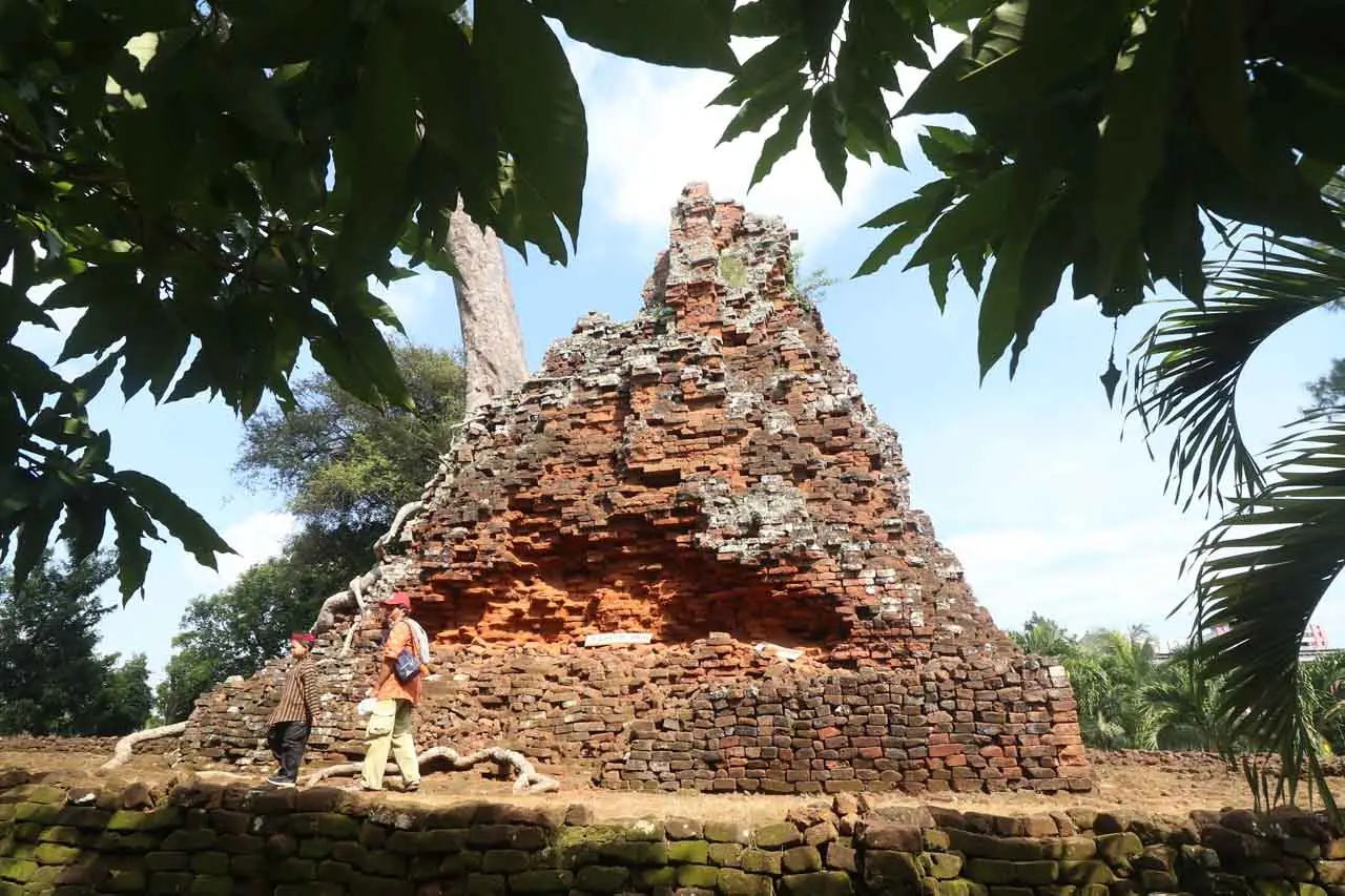 Tak Terawat, Candi Lor...