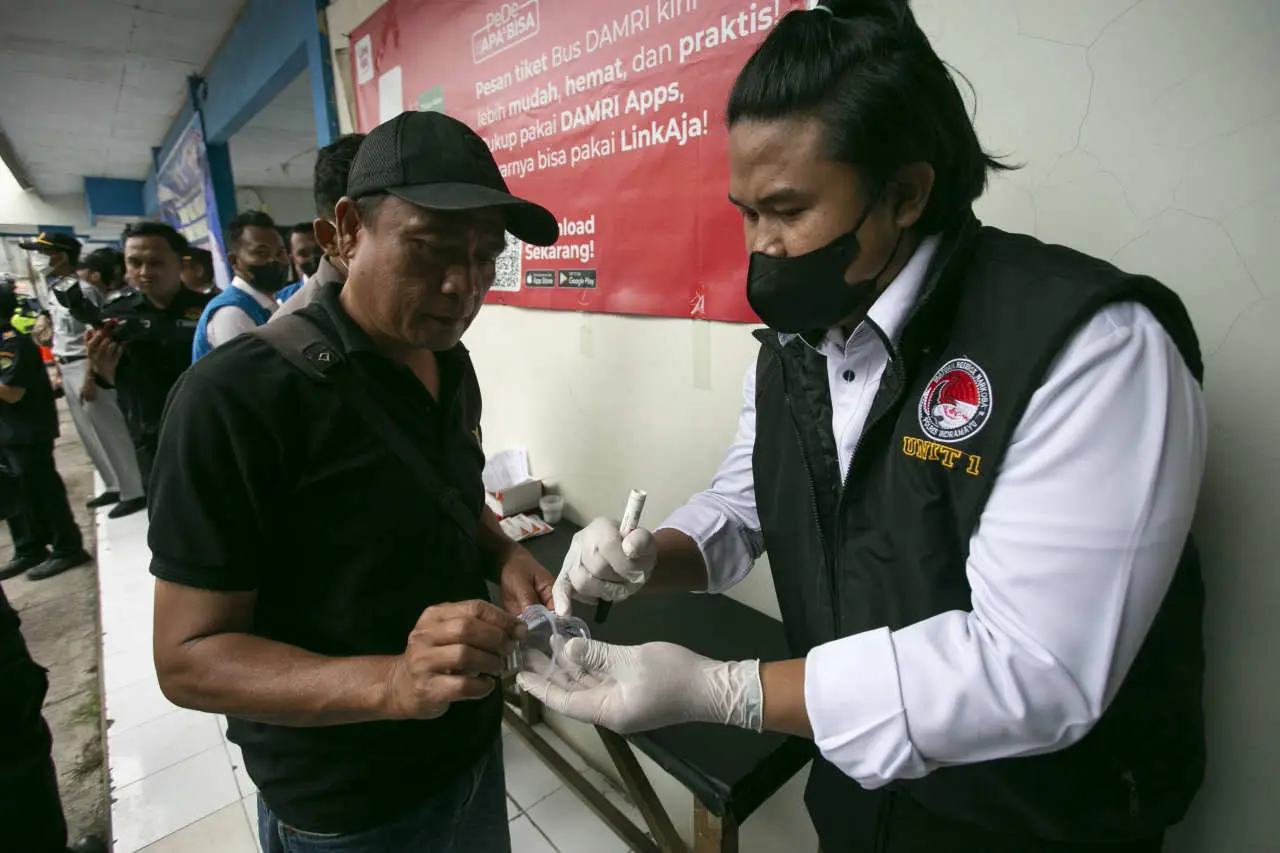 Pemeriksaan Kesehatan...