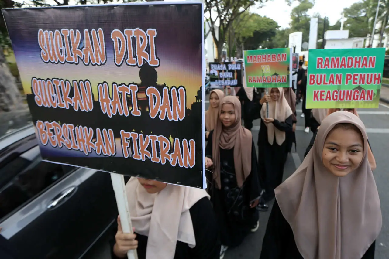 Kemeriahan Kirab Ramadhan...