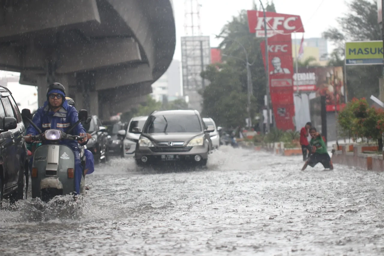 Cuaca Buruk, Jalan AP...