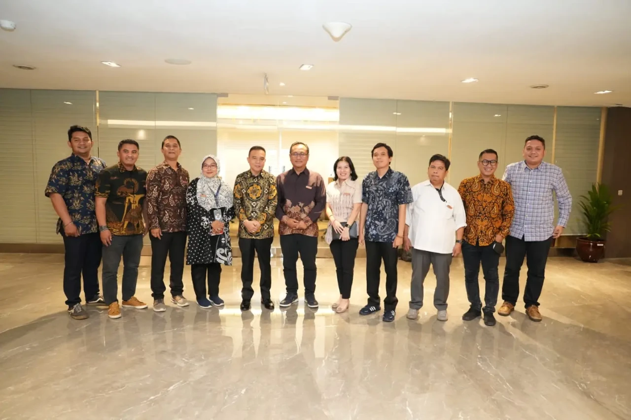 DPR Berikan Selamat...