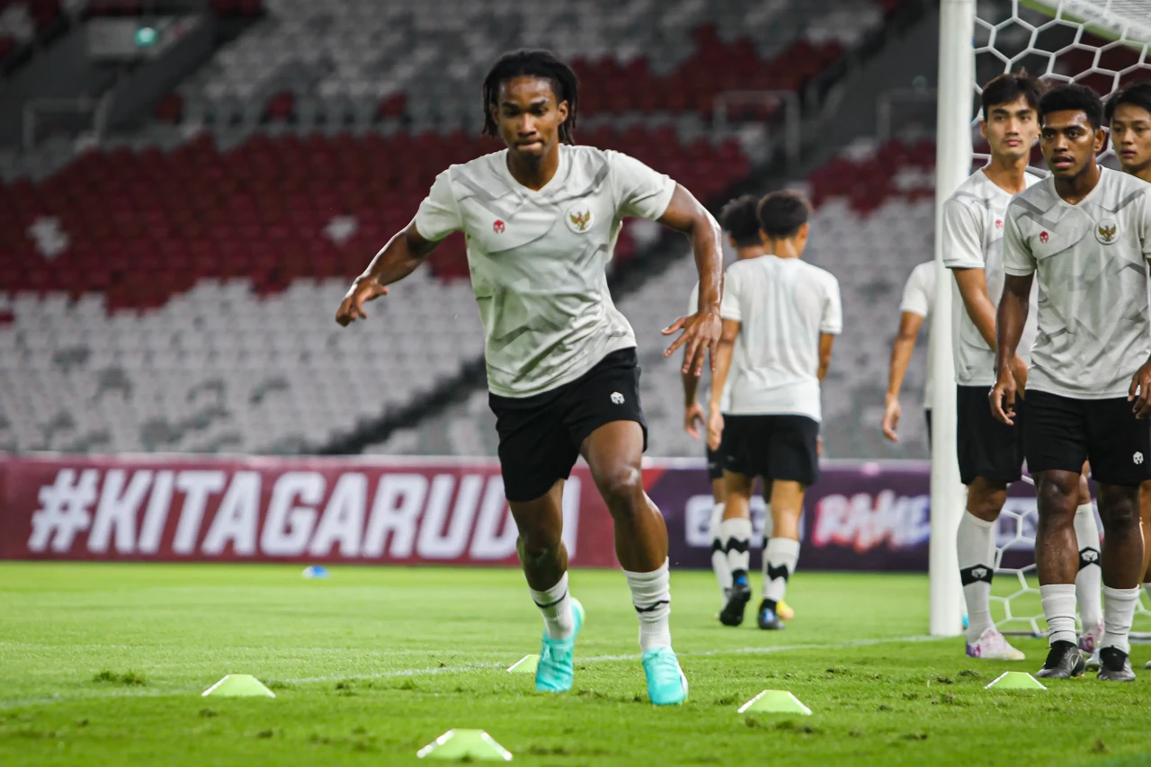 Latihan Timnas Indonesia...