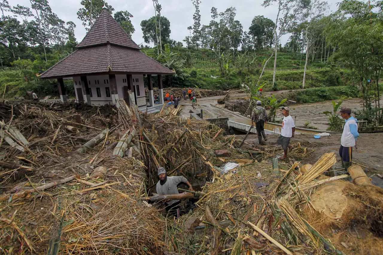 Dampak Banjir Bandang...