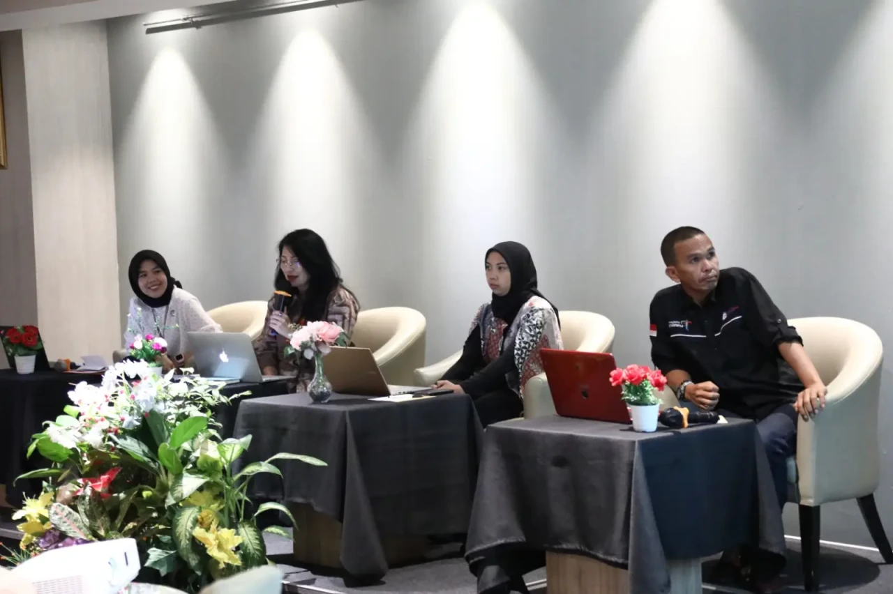 Dukung Pembangunan Desa...