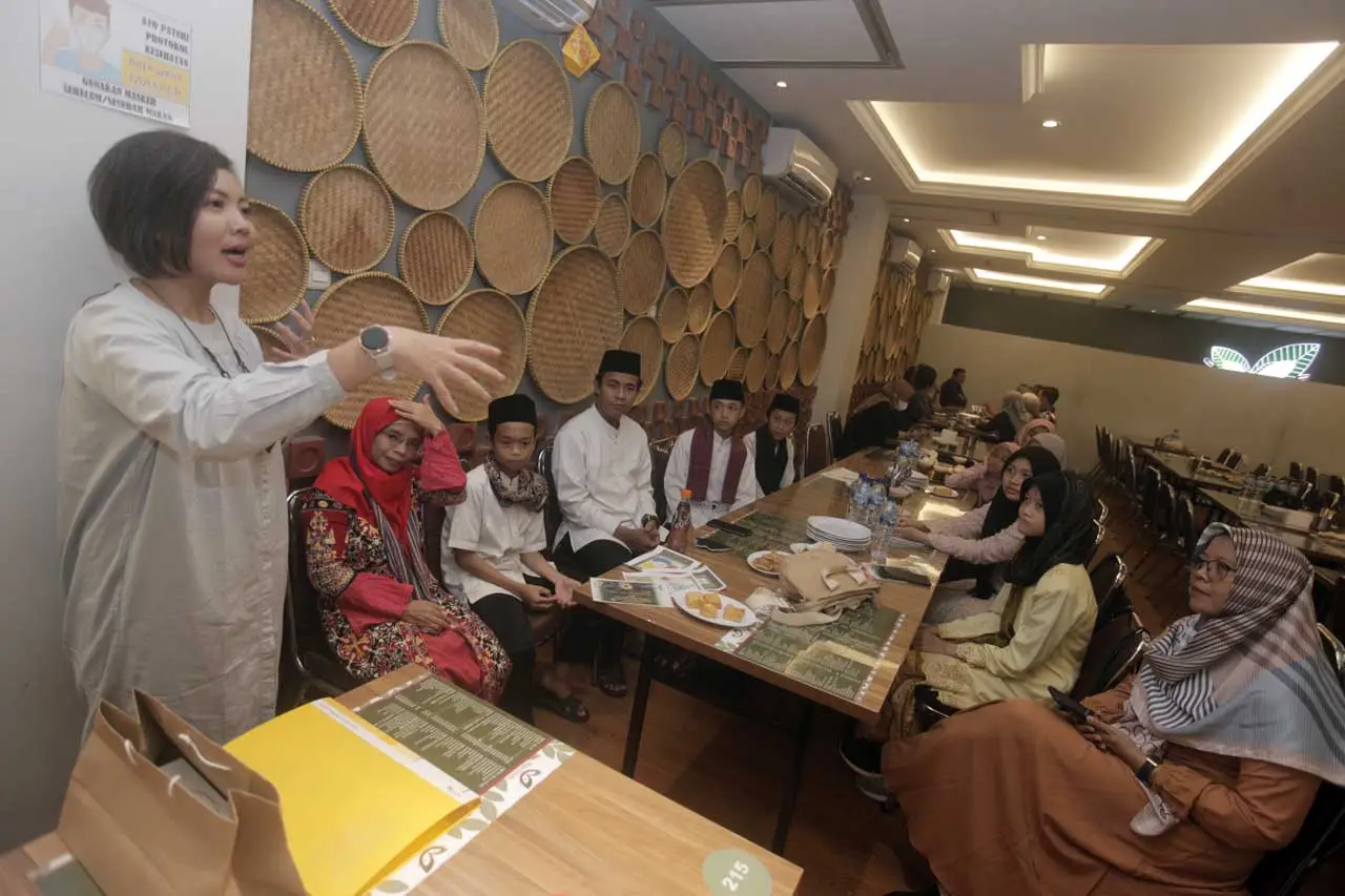 Pemberian Santunan Anak...