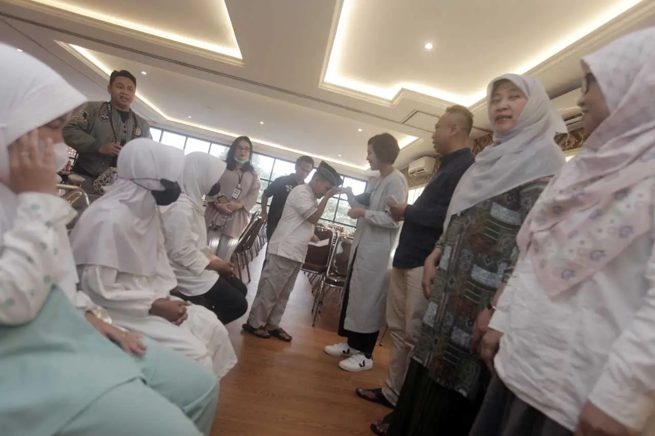 Pemberian Santunan Anak...