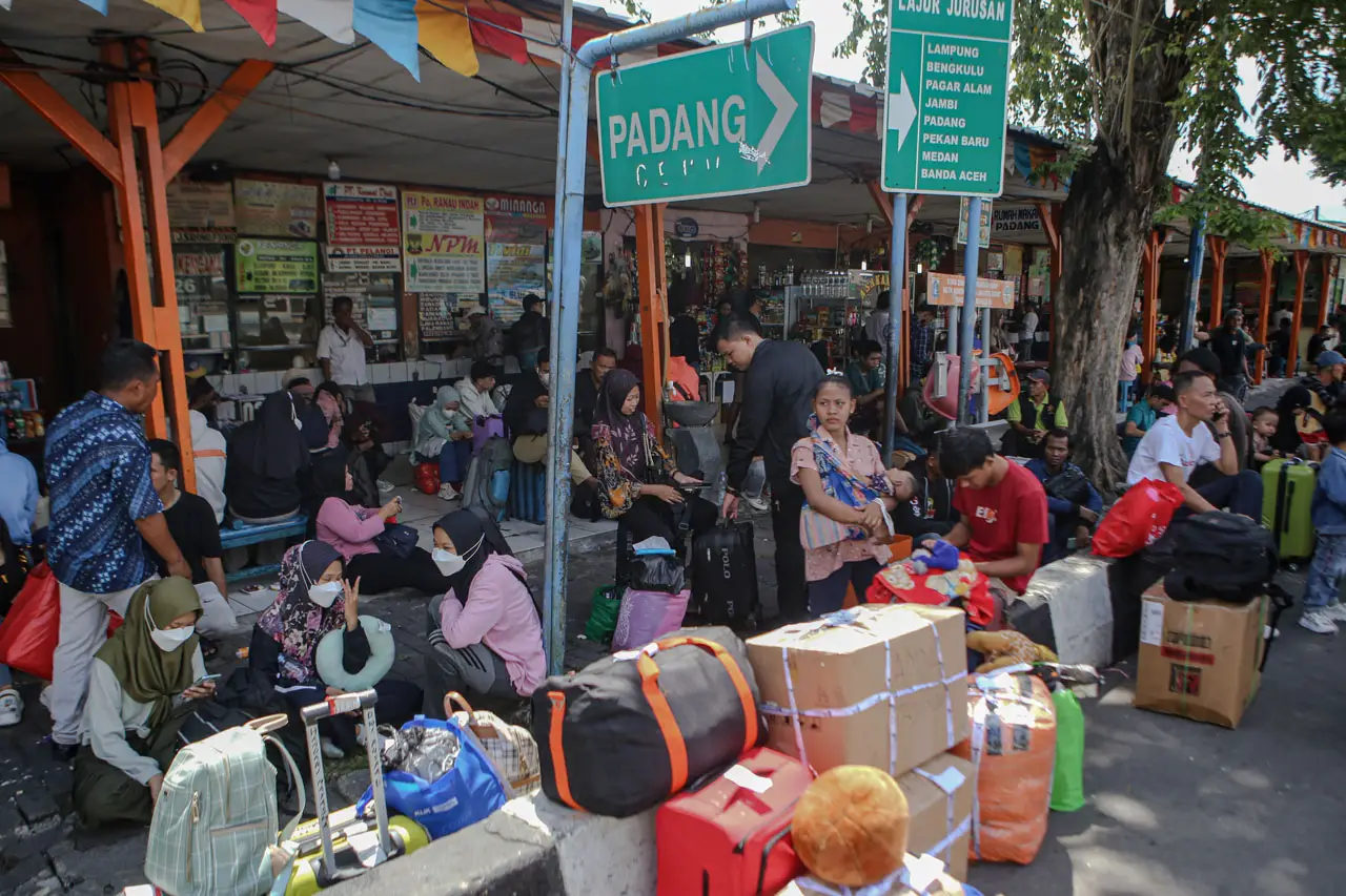 Mudik Awal di Terminal...