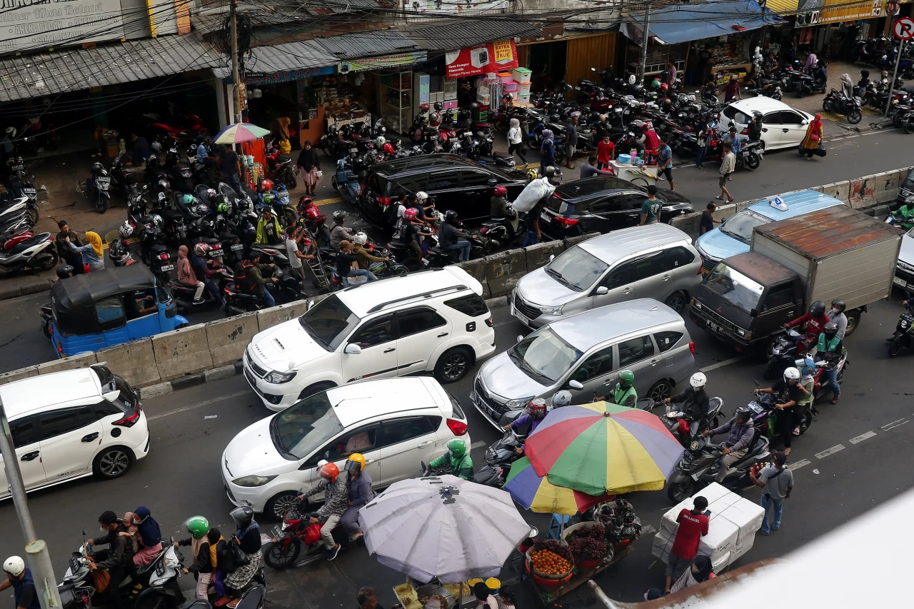 Pengunjung Membludak,...