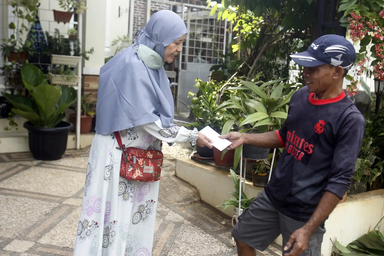 Ibu-Ibu PGG Berbagi...
