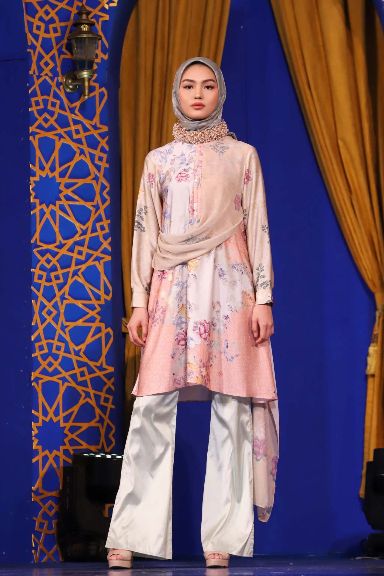 Ria Miranda Pamerkan...