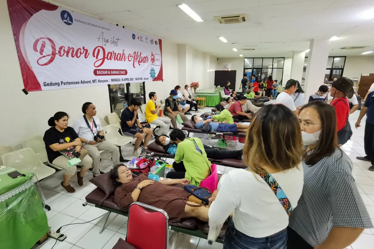 Gelar Donor Darah, Gereja...