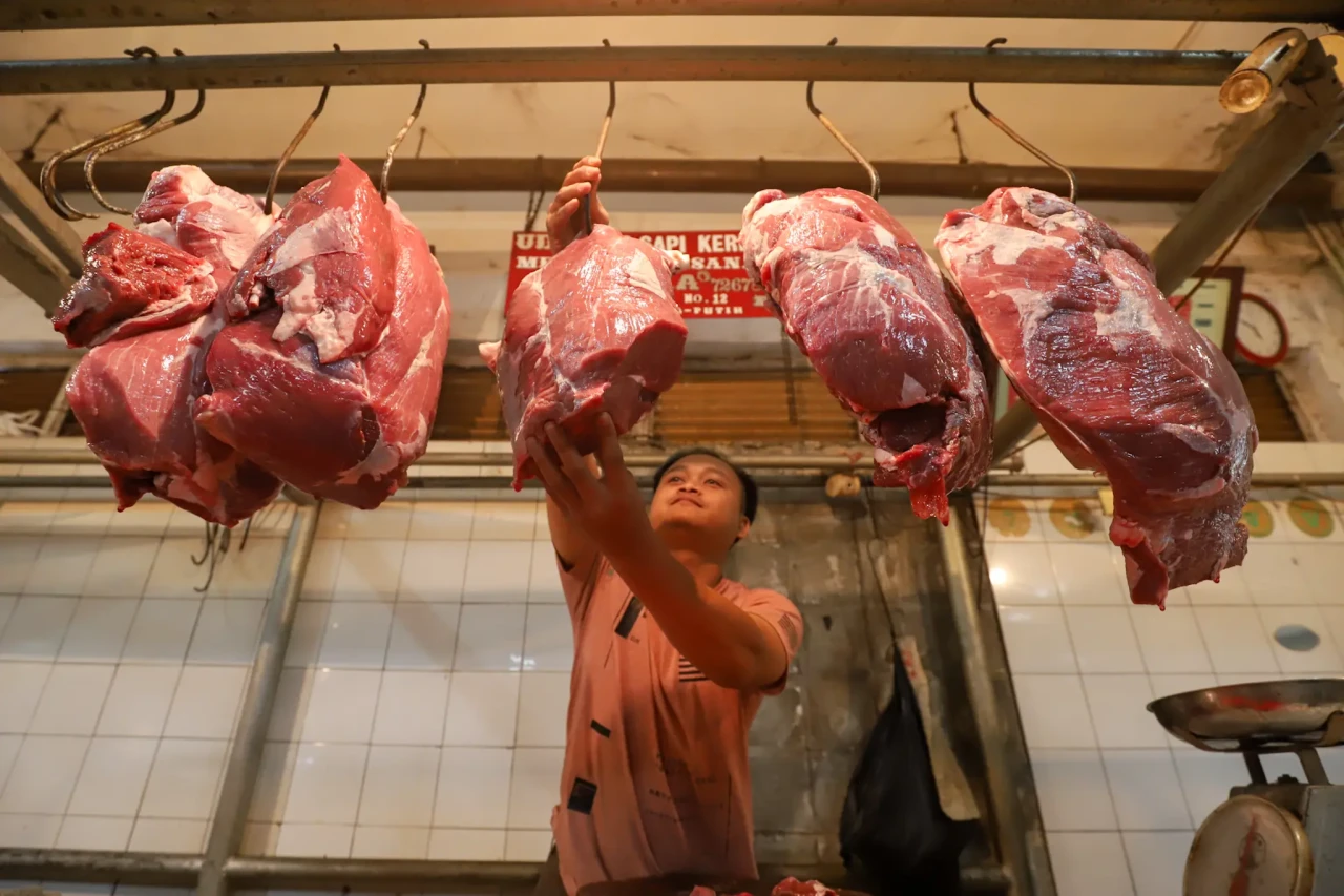 Stok Daging Aman Menjelang...