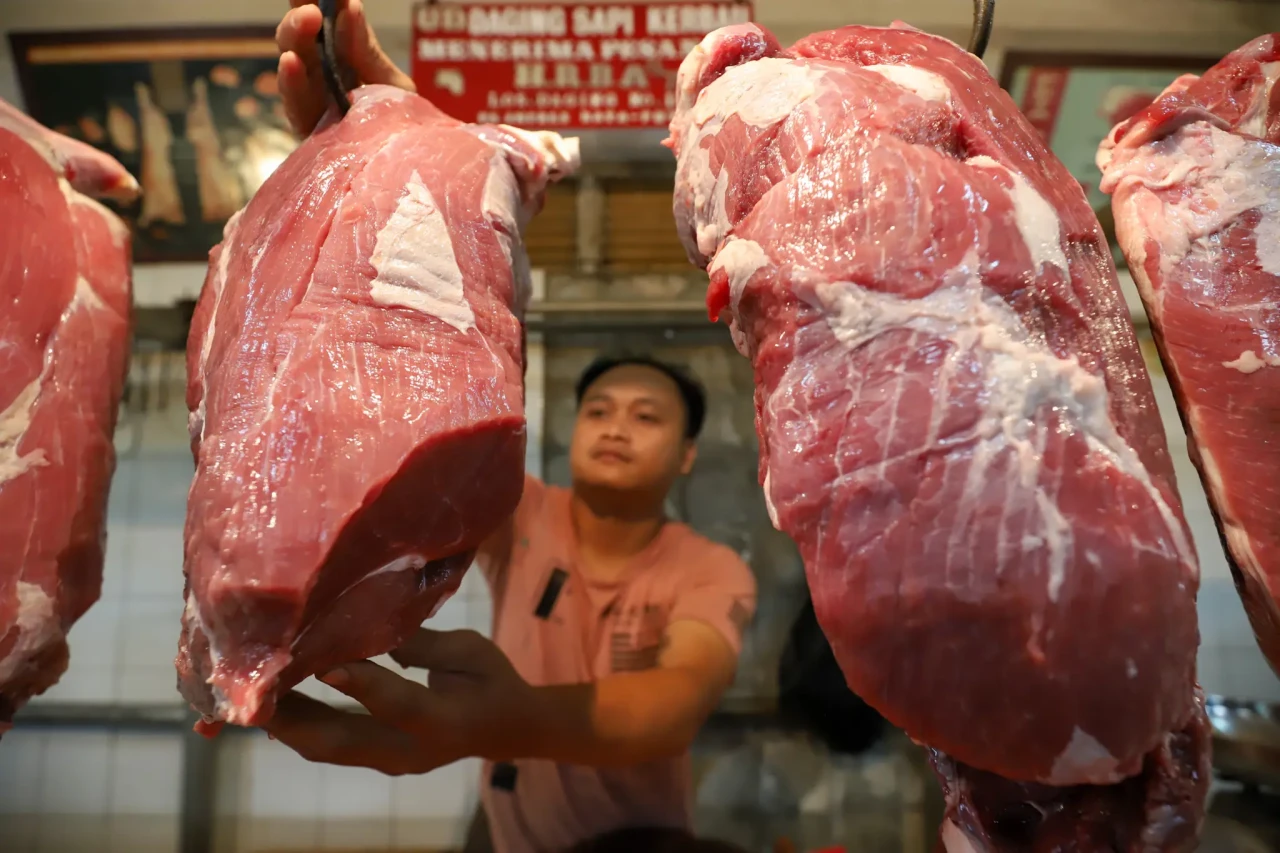 Stok Daging Aman Menjelang...