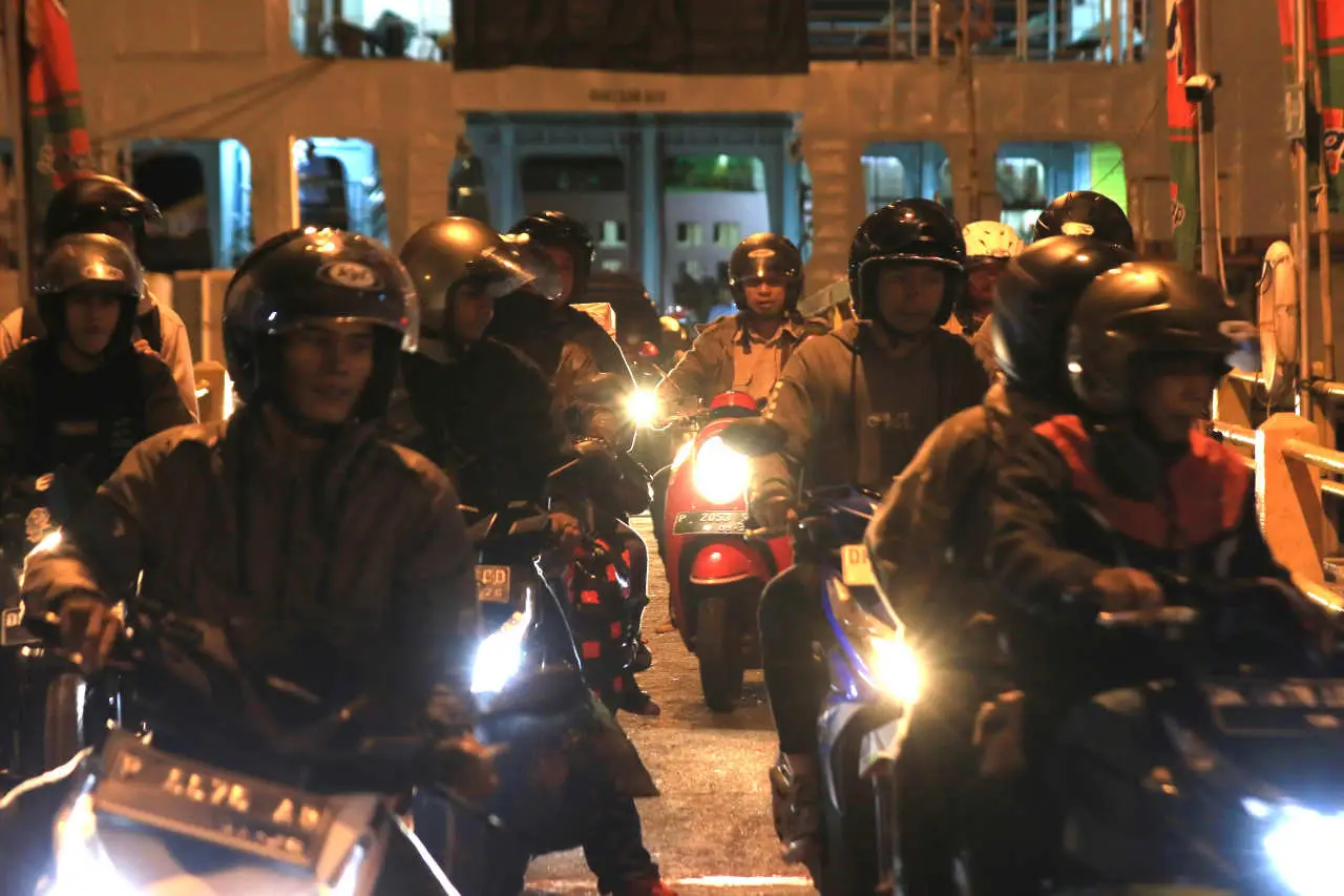 180.233 Pemudik Tinggalkan...