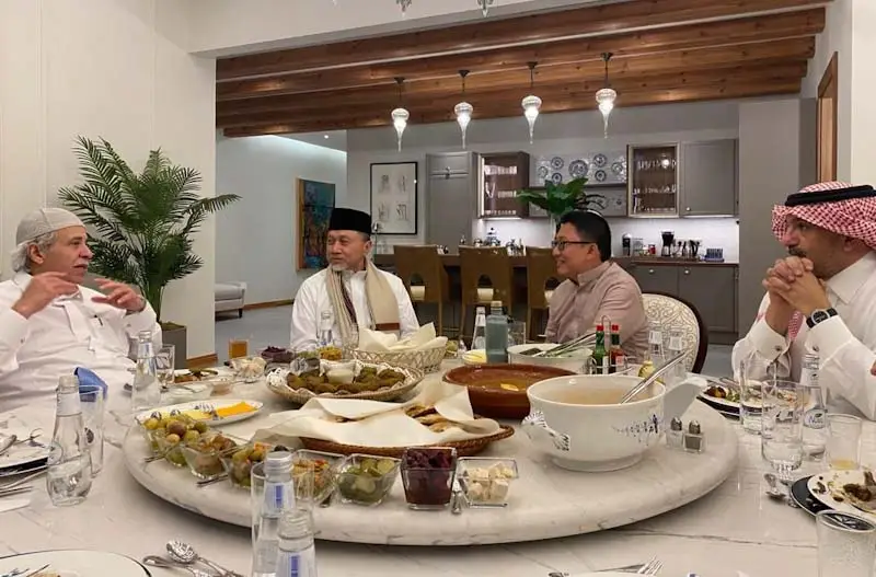 Dua Menteri Utama Arab...
